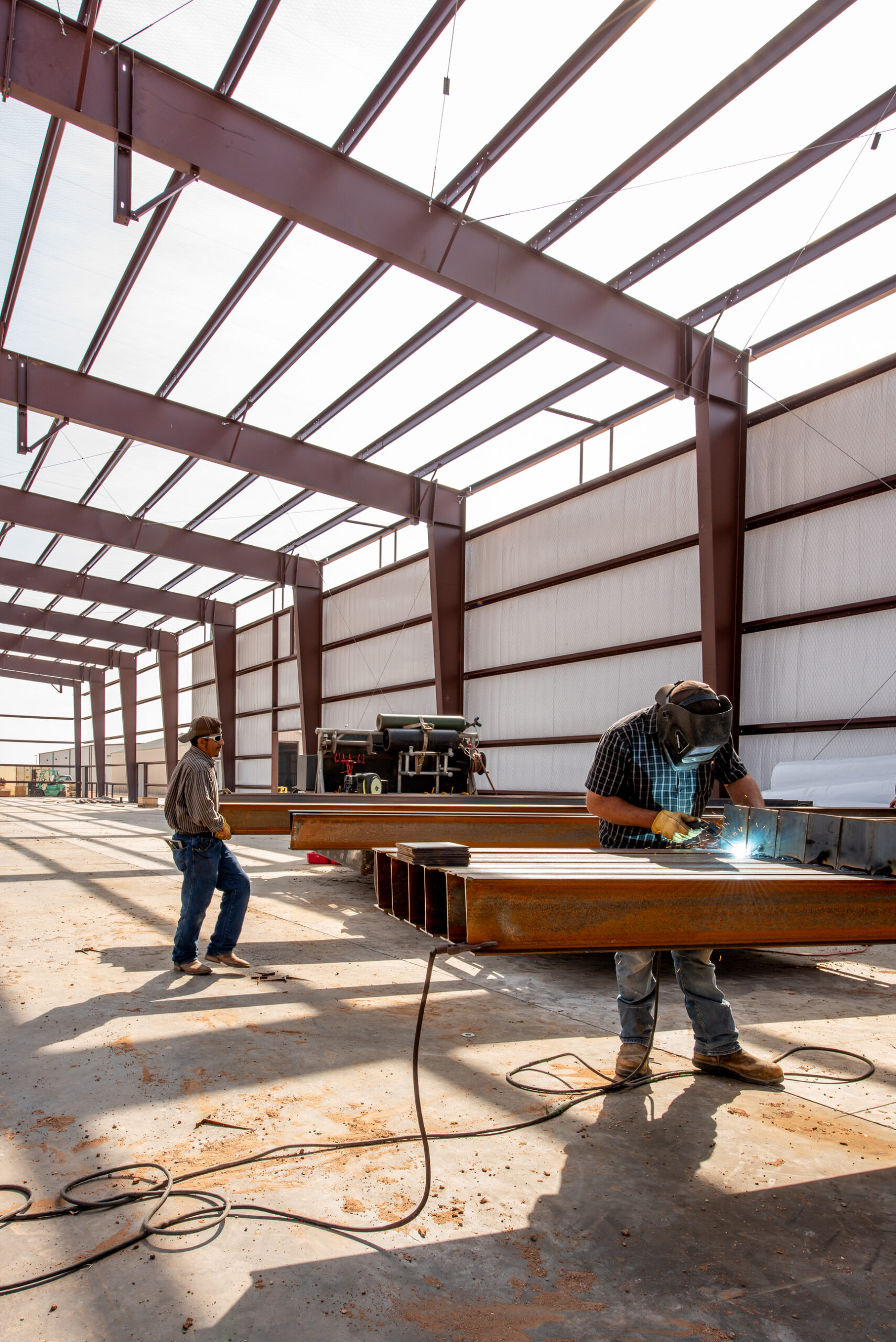 JOHN DEERE LAMESA Standard Structures Inc.